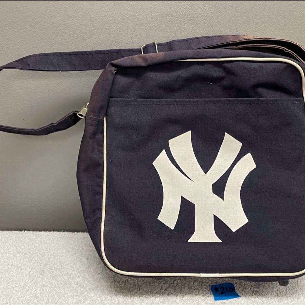 Skoal Bandits/New York Yankees Promo Advertising Bag VINTAGE Tobacco - Picture 2 of 3